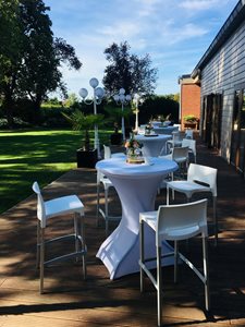 Receptie op het buitenterras